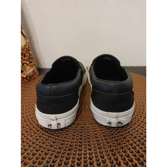 VANS Classic Slip-On Size 7.5(M) or 9(W) - Picture 4 of 5